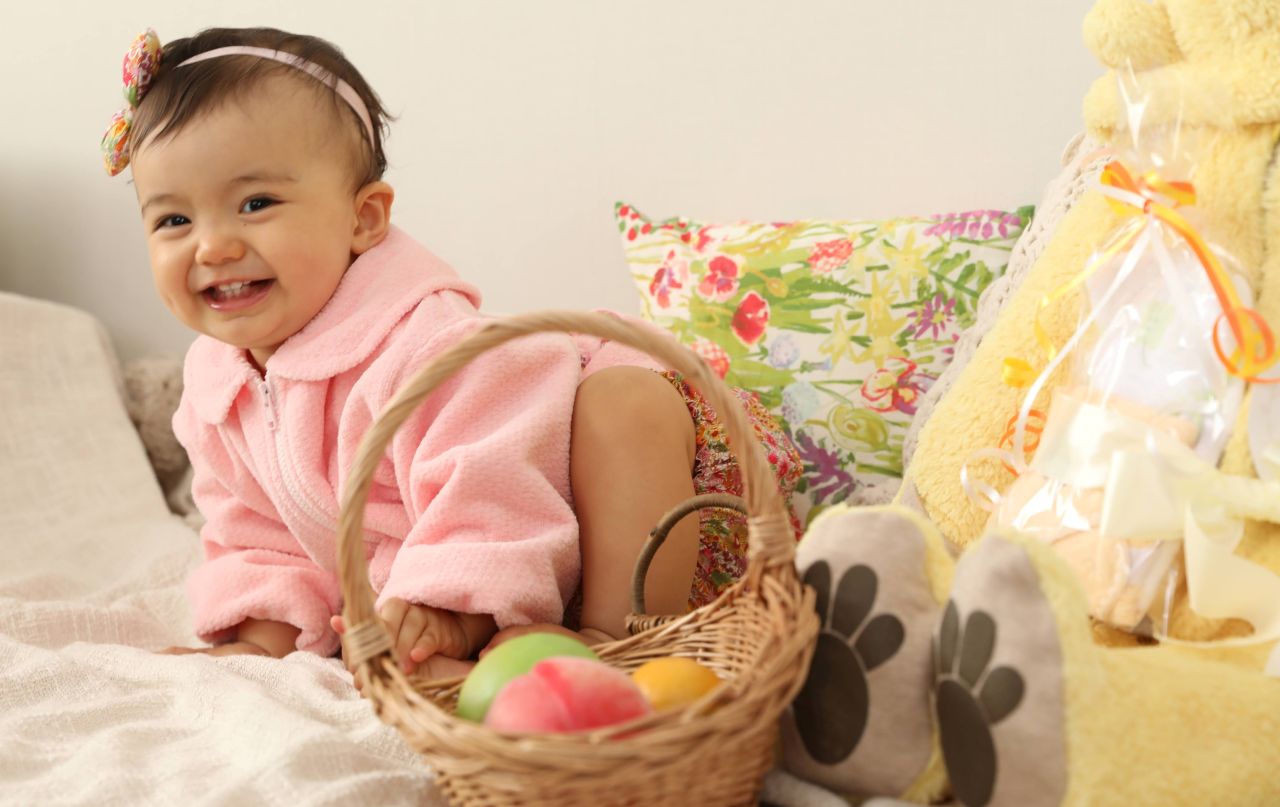 おむつケーキのギフトと赤ちゃん