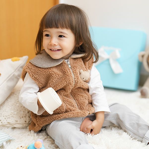 お着替えイヤイヤ期におすすめ！サッと着せられる防寒ベスト